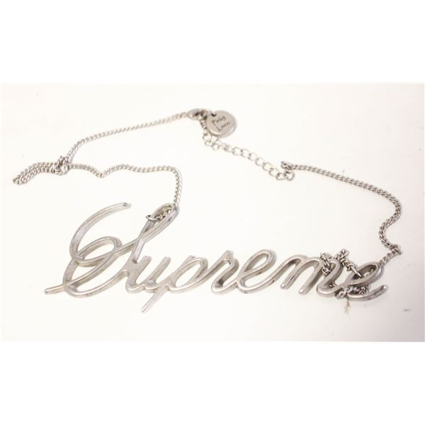 SUPREME NECKLACE BY PINKY LOCO