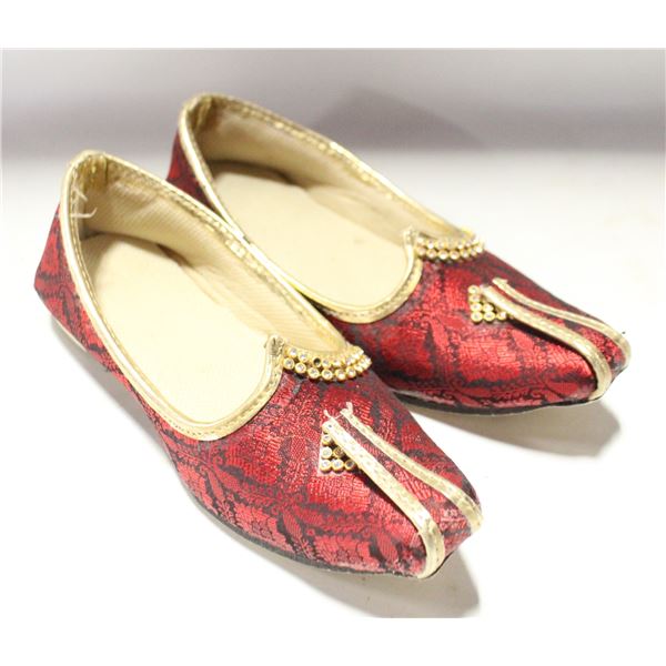 ESTATE GIRLS SIZE 10 TRADITIONAL FOOTWEAR