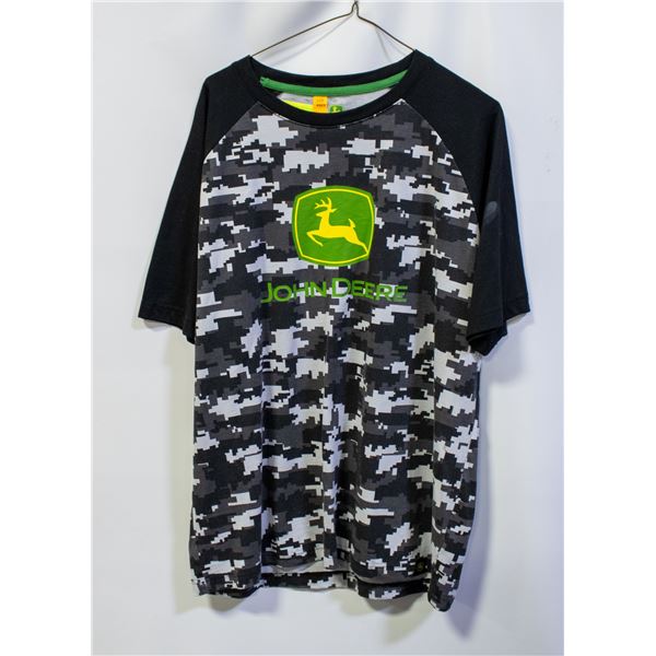 JOHN DEERE SHIRT (MENS LARGE)