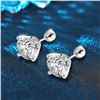 Image 2 : 1 CT GRA CERTIFIED 4-CLAWS STYLE ROUND BRILLIANT