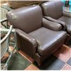 Image 1 : NEW OVERSIZED LEATHERETTE ARM CHAIR