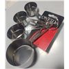 Image 2 : NEW ONEIDA STAINLESS STEEL MEASURE/MEASURING CUPS