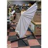 Image 1 : TREASURE GARDEN CANTILEVER UMBRELLA AND BASE