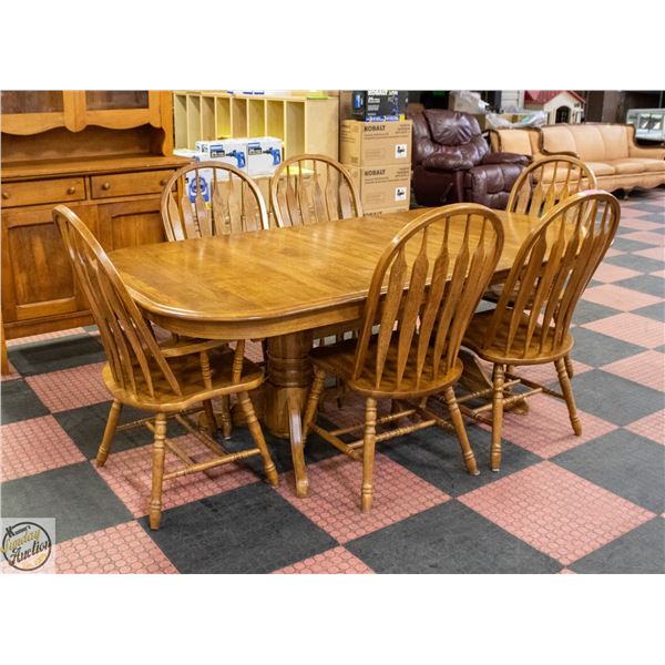 CLASSIC OAK TABLE WITH A PEDESTAL BASE WINDSOR