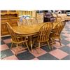 Image 1 : CLASSIC OAK TABLE WITH A PEDESTAL BASE WINDSOR
