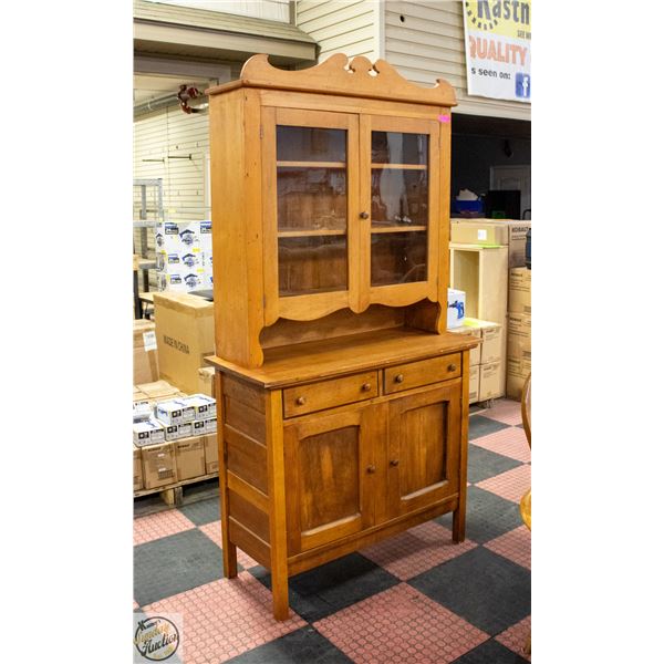 VINTAGE WOODEN STEP BACK FARMHOUSE HUTCH CUPBOARD