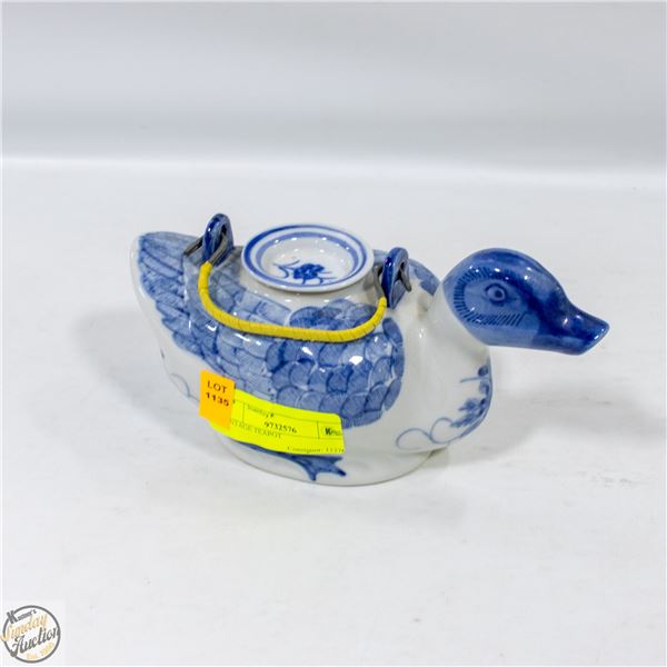 VINTAGE TEAPOT