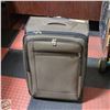 Image 1 : RICARDO BRAND WHEELED SUITCASE- 29" X 19" X 12"