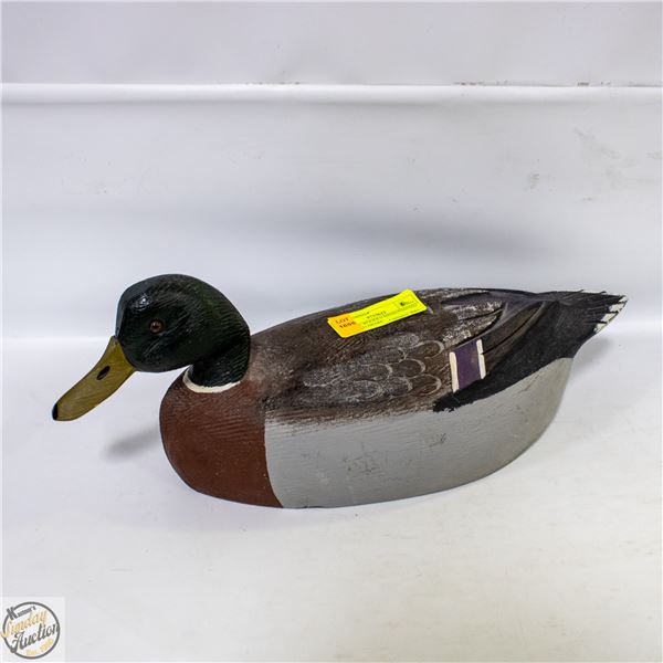 VINTAGE WOODEN HAND PAINTED MALLARD DRAKE