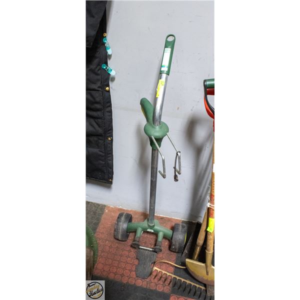 GREEN PLASTIC FLOWER POT CADDY