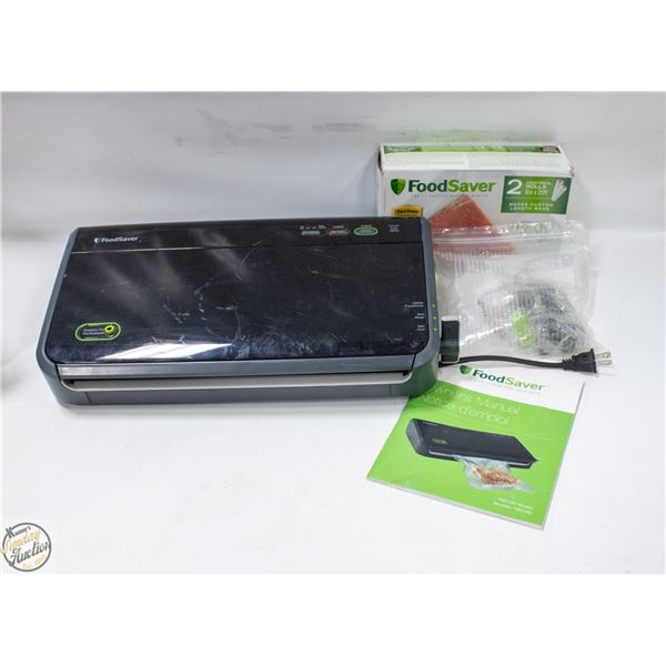 FOODSAVER VACUUM SEALER