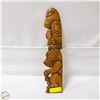 Image 1 : ARTIST SIGNED HAIDA WOOD CARVING