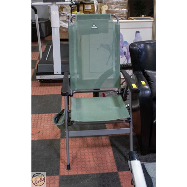 WOODS CANADA FOLDING + RECLINING