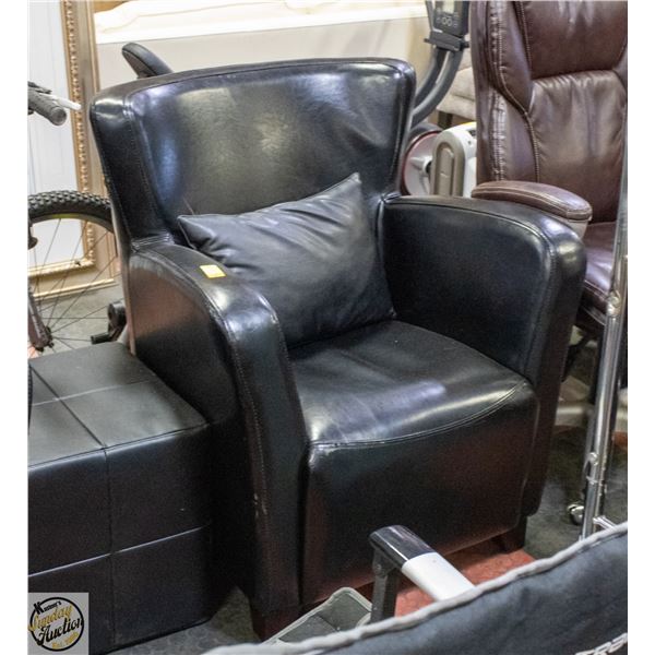 OCCASIONAL CHAIR WITH CUSHION