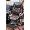 Image 1 : BROWN HYDRAULIC LIFT OFFICE CHAIR