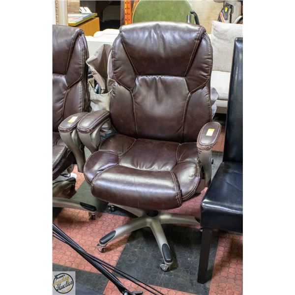 BROWN HYDRAULIC LIFT OFFICE CHAIR