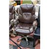 Image 1 : BROWN HYDRAULIC LIFT OFFICE CHAIR