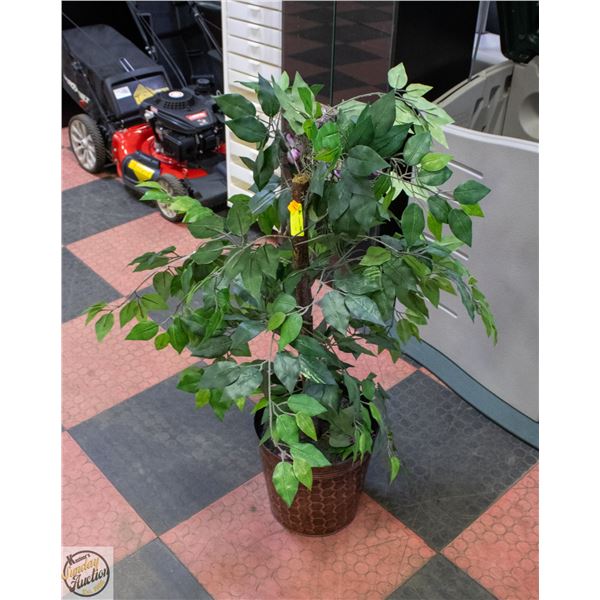 POTTED ARTIFICIAL TREE