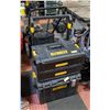 Image 1 : DEWALT STACKABLE JOB BOXES