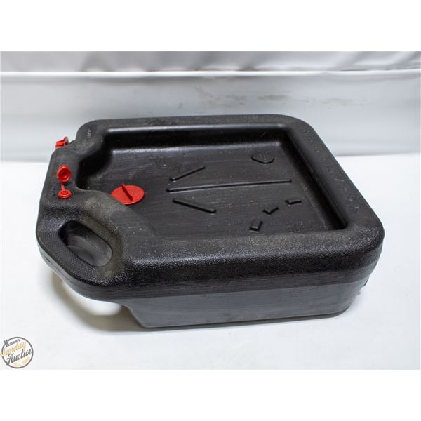 16 QUART DRAIN CONTAINER FOR OIL CHANGES