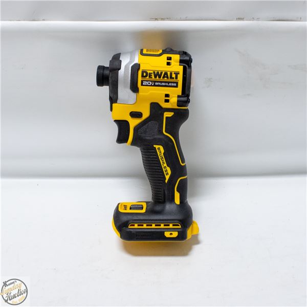 DEWALT 1/4 CORDLESS IMPACT DRIVER