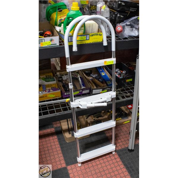 4-STEP FOLDING BOAT BOARDING LADDER
