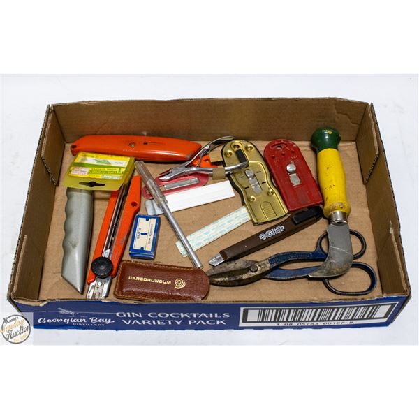 VARIOUS KNIVES/BLADES AND CUTTERS