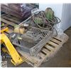 Image 1 : PALLET OF VARIOUS TOOLS/PUMPS