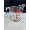Image 3 : Lot of 3 Vintage Fire King  Measuring Cups Unused