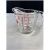 Image 8 : Lot of 3 Vintage Fire King  Measuring Cups Unused