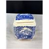 Image 2 : Antique Lot of Blue and White Porcelain Pieces