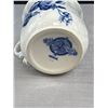 Image 6 : Antique Lot of Blue and White Porcelain Pieces