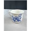 Image 7 : Antique Lot of Blue and White Porcelain Pieces
