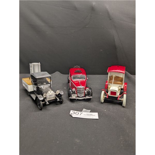 Lot of 3 Lennox 1:24 Diecast Trucks no boxes