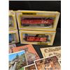 Image 3 : Lot of 4 HO Scale Train Cars and Postcards From Around the World