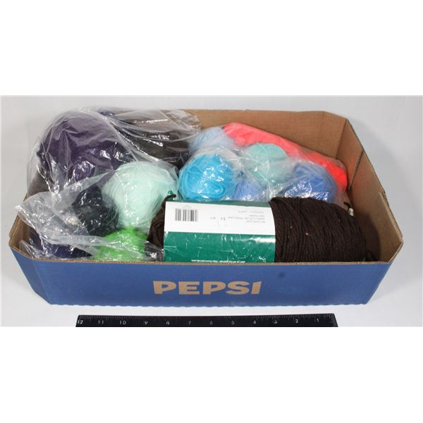 FLAT OF YARN/KNITTING MATERIALS