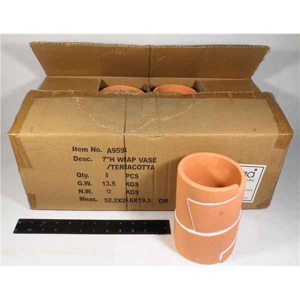 6 FLOWER POTS