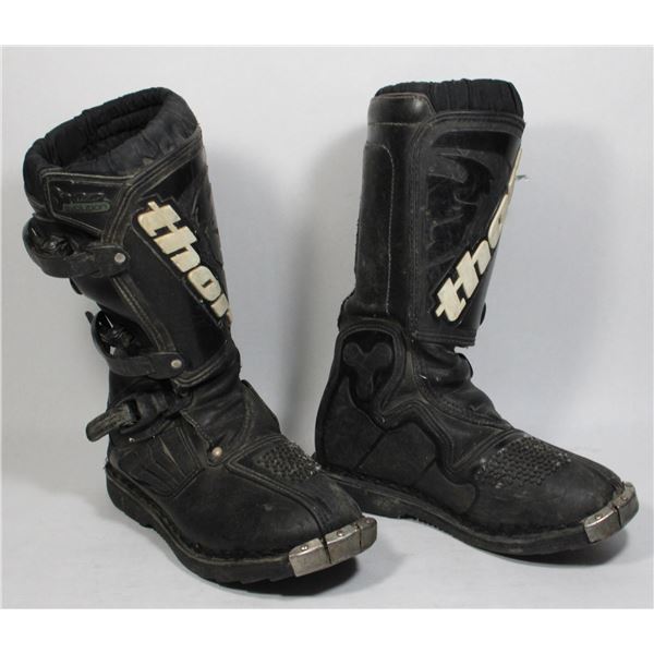 THOR DIRT BIKE RIDING BOOTS
