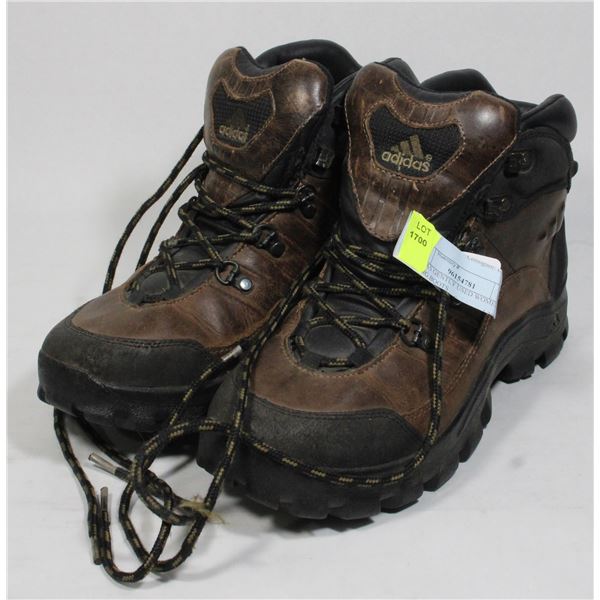 ADIDAS GENTLY USED WOMEN'S 8.5 HIKING BOOTS