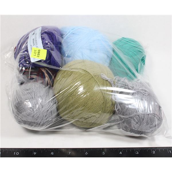 BUNDLE OF ASSORTED YARN
