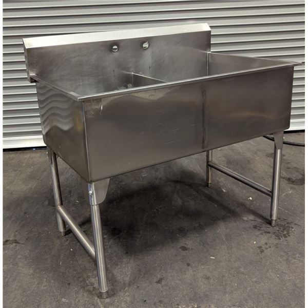 22" x 26" x 14" Two Tub Stainless Steel Sink w/Faucet
