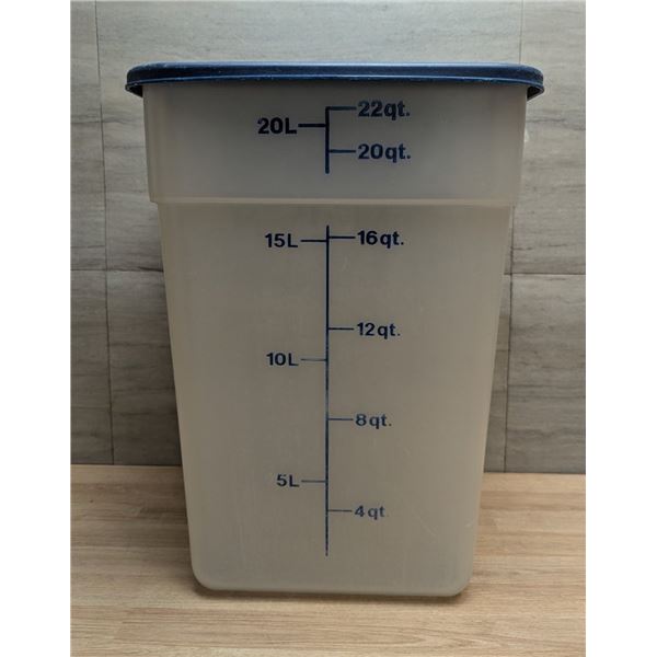 22qt Translucent Food Storage Bin With Lid