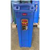 Image 2 : Rubbermaid Slim Jim 23 Gallon Trash Can, Blue