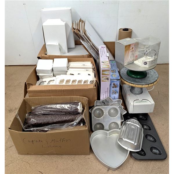 Various Sizes of Cake Boxes, Paper Products & Baking Misc | VM14/Pallet