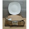 Image 1 : 10-3/8" Evo Pearl Chefs Square Plates (26.4cm), Dudson 4EVP266RV9 - Lot of 12