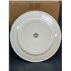 Image 2 : 9.5" Plain White Plates Classic, Dudson 3PLW250C - Lot of 24
