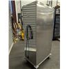 Image 6 : Winholt INHP-1836C 35-Pan Insulated Heater Proofer Cabinet