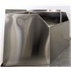 Image 4 : 26.5" x 26.5" x 16" Stainless Corner Mop Sink w/ Drain Basket, Omcan 47470