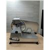 Image 5 : Globe C10 Chefmate 10" Manual Gravity Feed Meat Slicer