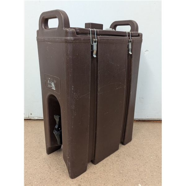 Cambro 500LCD 5 Gallon Insulated Beverage Dispenser